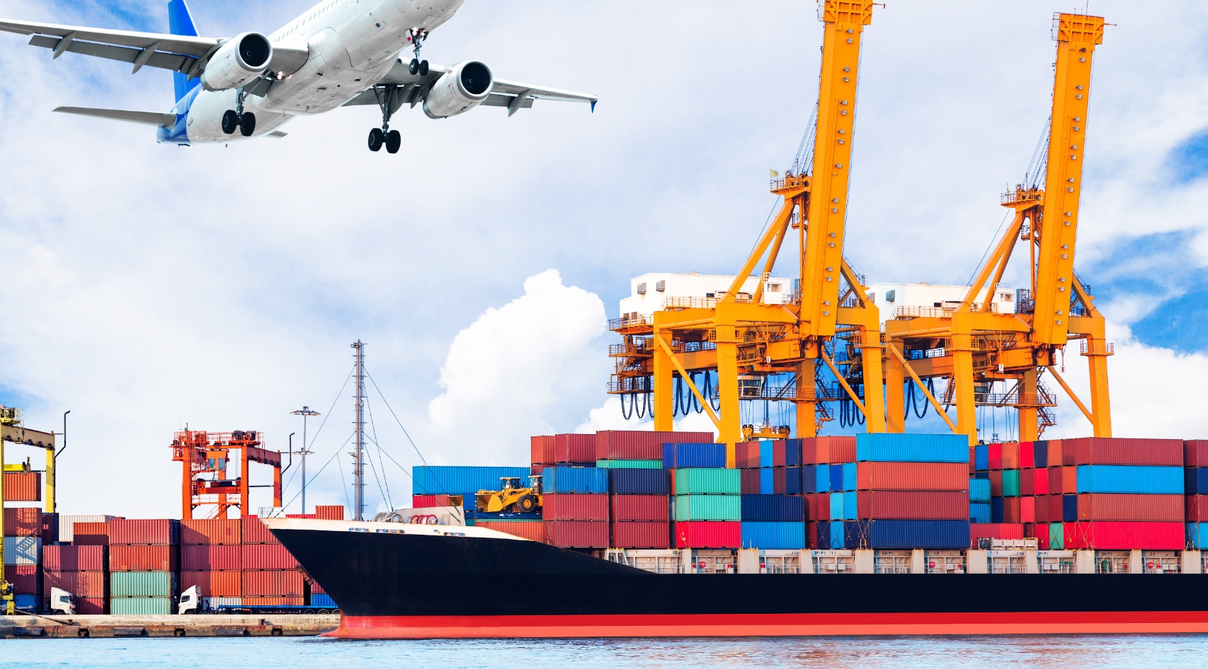 How Do Sea and Air Freight Consolidation Compare?