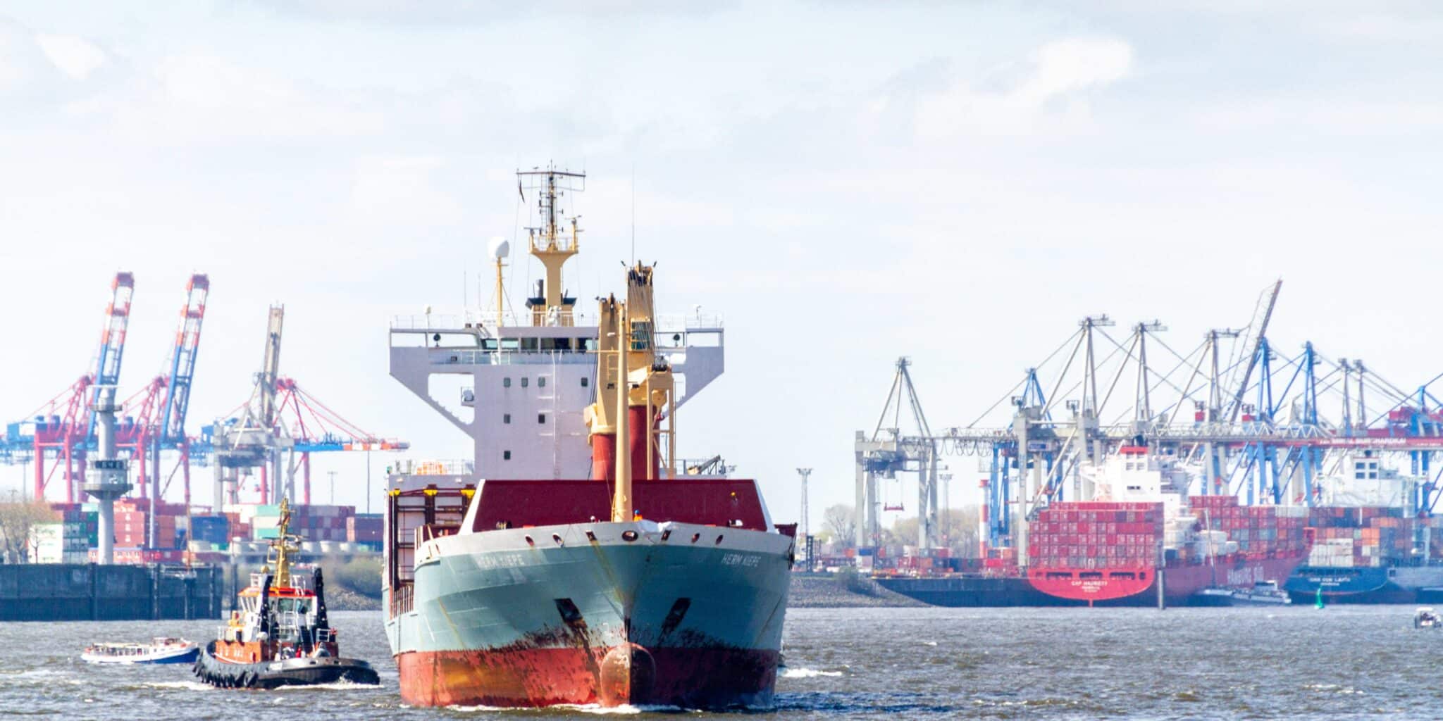 Sea freight for cost-effective shipping of large volumes